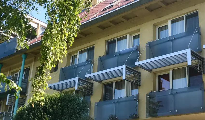 Hotel Panorma Balatongyrk Balatongyrk - Frisst tavasz (min. 2 j)