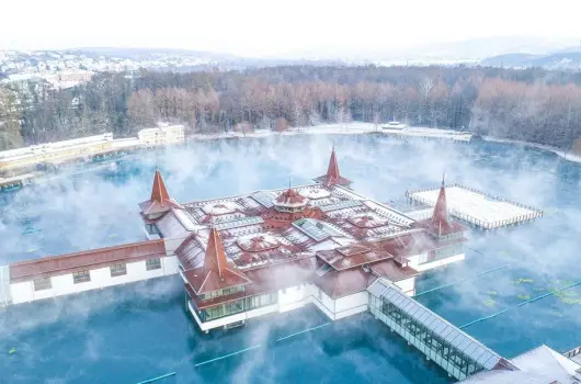 Hunguest Hotel Panor�ma - �vind�t� Sz�ll�svad�szat H�v�zen, f�rd�bel�p�vel (min. 2 �j)