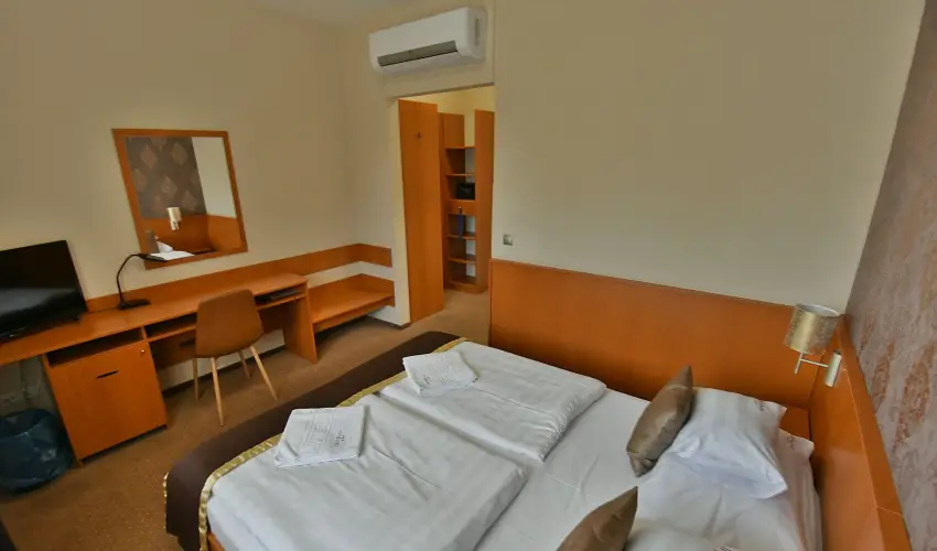 Hotel Platn Szkesfehrvr Szkesfehrvr - Barangols a Bory-vrban (min. 2 j)