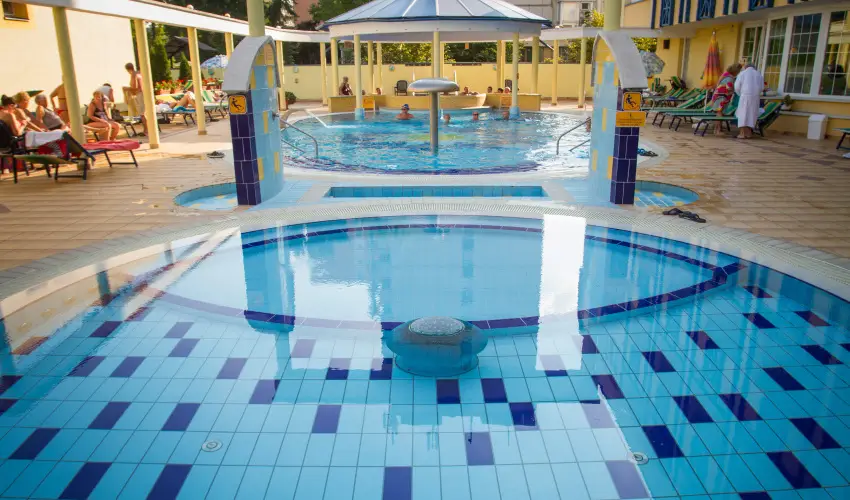 Hotel Rudolf Hajdúszoboszló - Nyugdíjas kedvezményes árak félpanziós ellátással - teljes előrefizetéssel (1 éjtől)