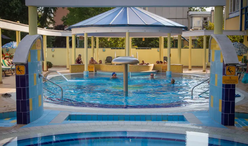 Hotel Rudolf Hajdúszoboszló - Nyugdíjas kedvezményes árak félpanziós ellátással - teljes előrefizetéssel (1 éjtől)