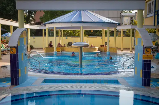 Hotel Rudolf, Hajd�szoboszl�