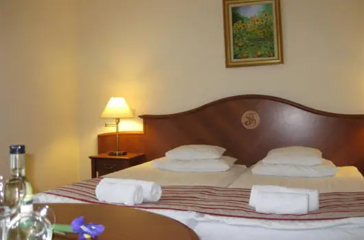 Sante Hvz - Nyugdjas kedvezmnyes rak reggelis elltssal (1 jtl)