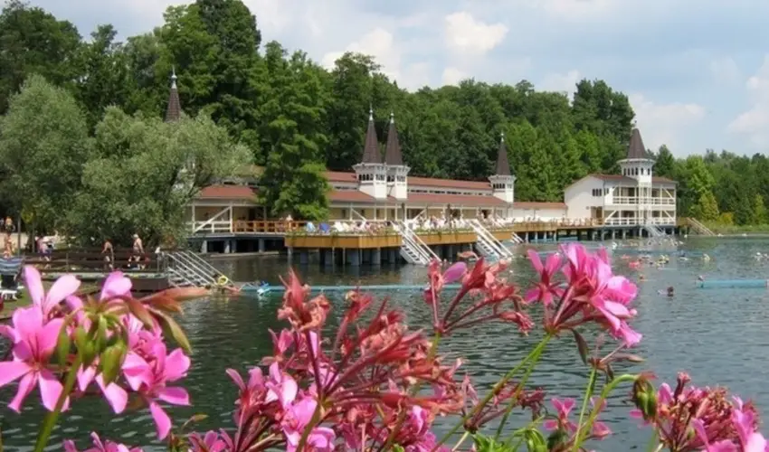 Sante Hvz Hvz - Nyugdjas kedvezmnyes rak reggelis elltssal (1 jtl)