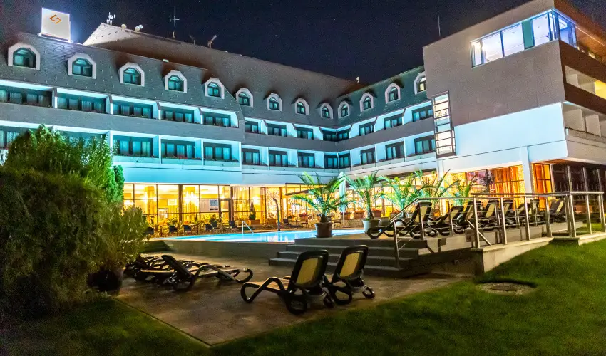 Sopron Hotel Sopron - Nyugd�jas kedvezm�nyes �r reggelivel (1 �jt�l)