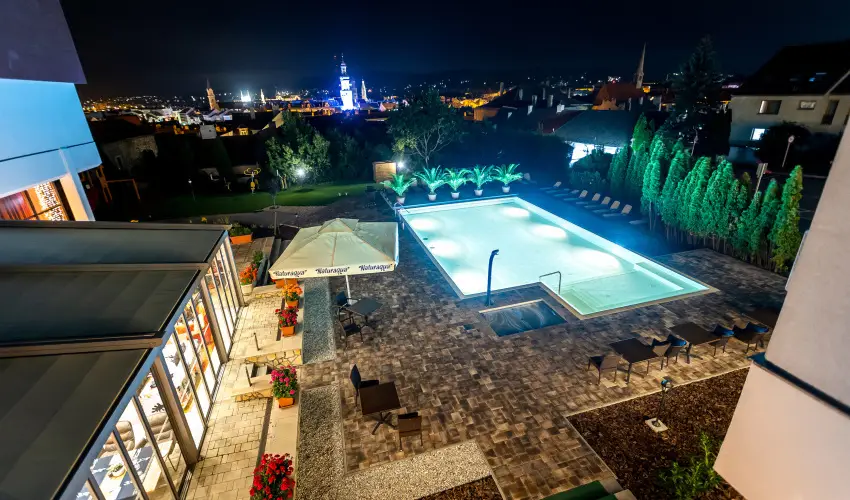 Sopron Hotel Sopron - Nyugd�jas kedvezm�nyes �r reggelivel (1 �jt�l)
