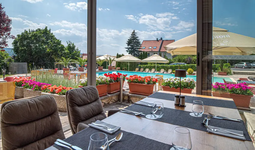 Sopron Hotel Sopron - Nyugd�jas kedvezm�nyes �r reggelivel (1 �jt�l)