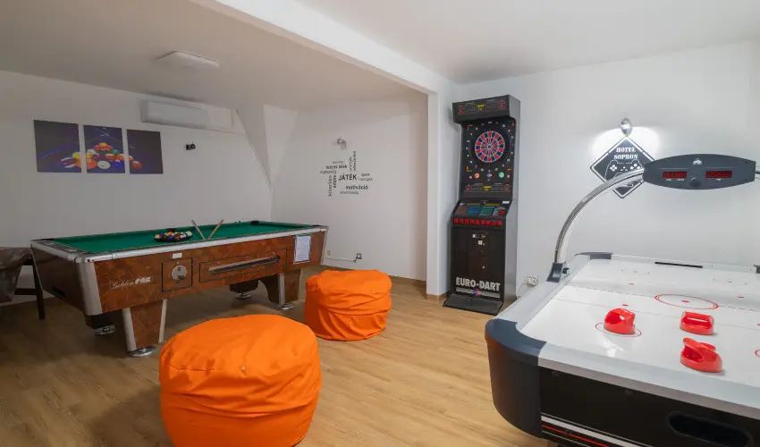 Sopron Hotel Sopron - Nyugd�jas kedvezm�nyes �r reggelivel (1 �jt�l)