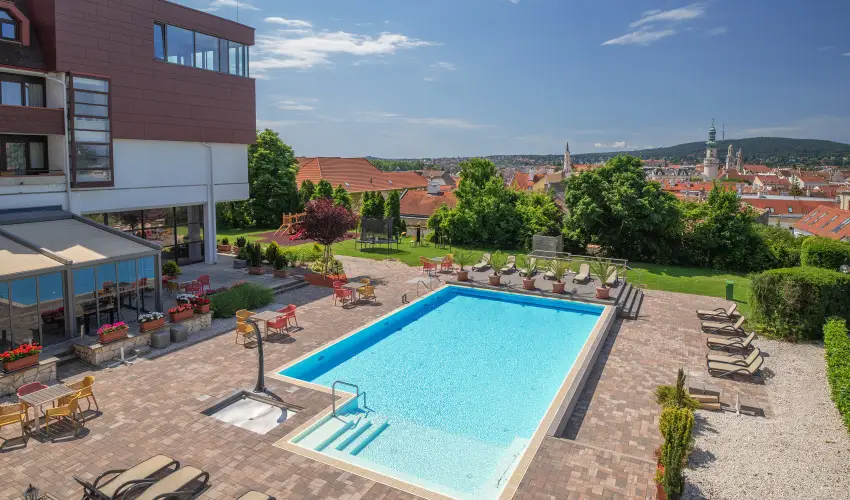 Sopron Hotel Sopron - Nyugd�jas kedvezm�nyes �r reggelivel (1 �jt�l)