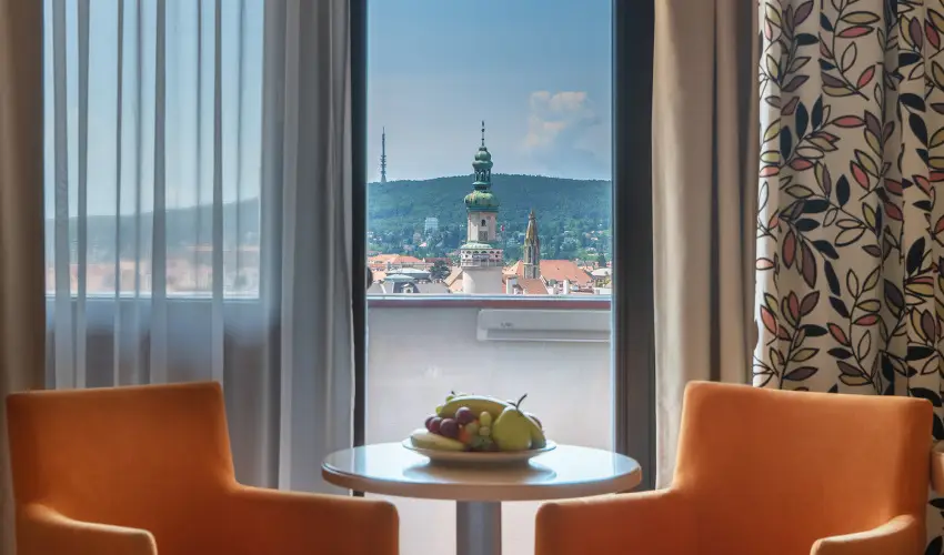 Sopron Hotel Sopron - Nyugd�jas kedvezm�nyes �r reggelivel (1 �jt�l)
