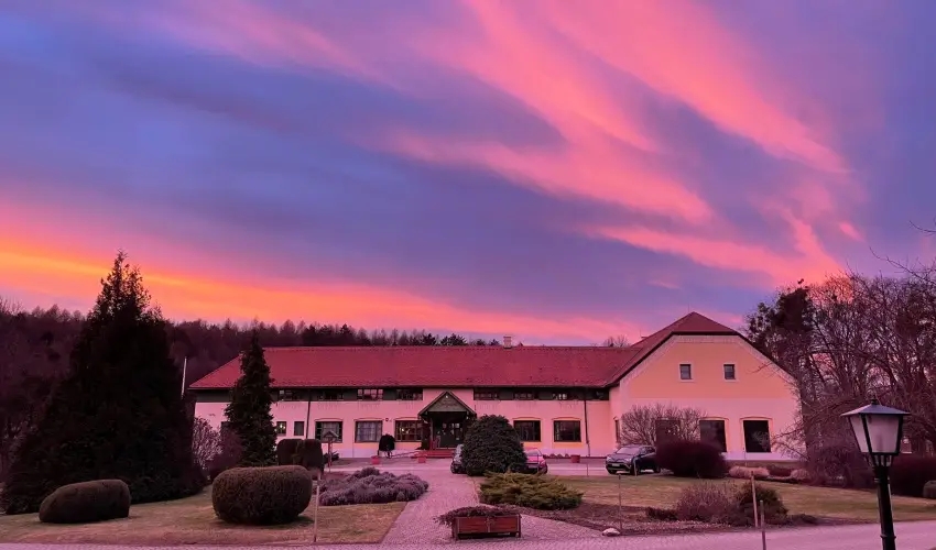 Hotel Szpalma Porva-Szpalmapuszta - Nyugdjas kedvezmnyes rak (1 jtl)