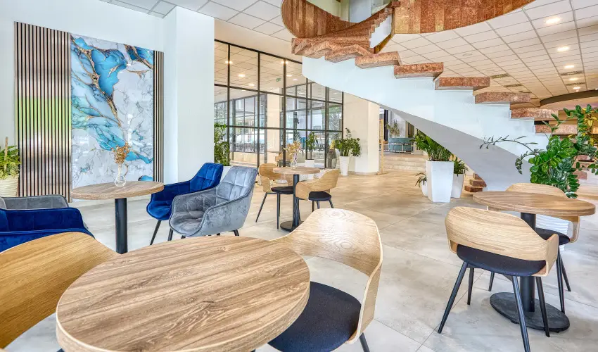 Hotel Szieszta Sopron - Nyugdíjas kedvezményes árak félpanzióval, fürdőbelépővel (1 éjtől)