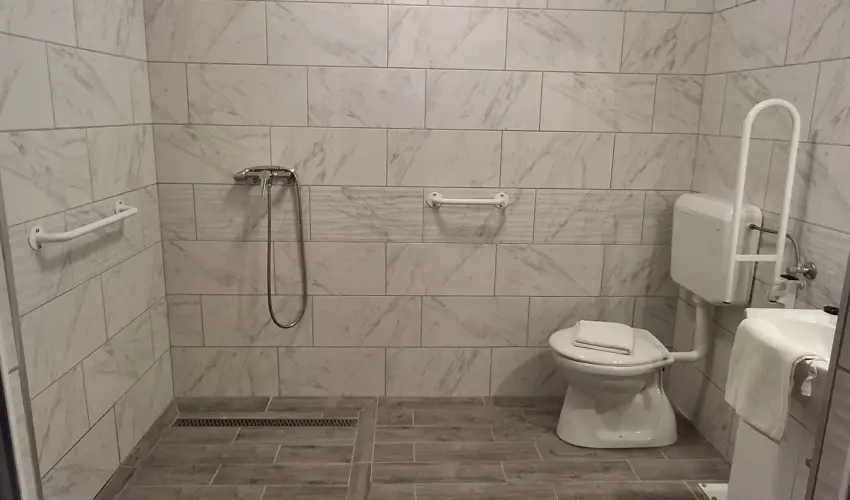 Hotel Unicornis Eger - Nyugd�jas kedvezm�nyes �rak reggelis ell�t�ssal (1 �jt�l)
