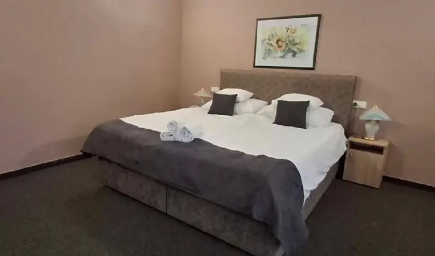 Hotel Unicornis Eger - Nyugdjas kedvezmnyes rak reggelis elltssal (1 jtl)