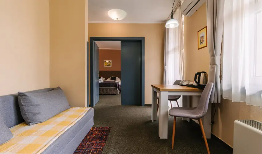 Hotel Unicornis Eger - Nyugd�jas kedvezm�nyes �rak reggelis ell�t�ssal (1 �jt�l)