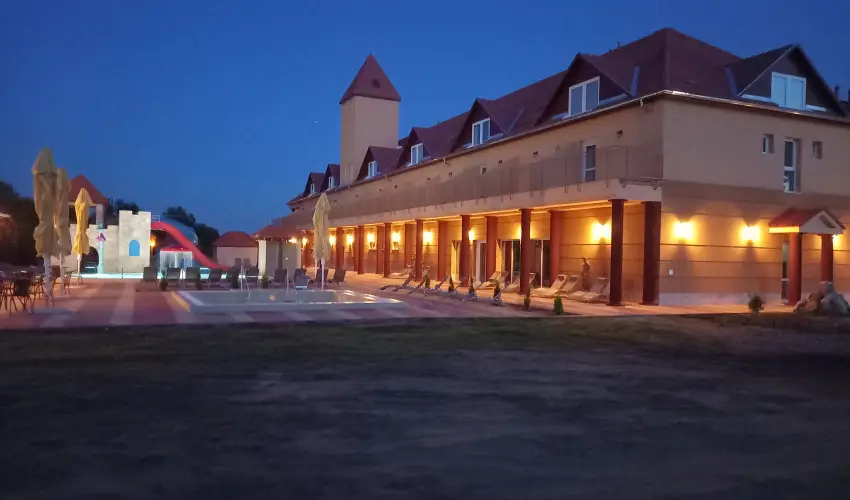 Termál Hotel Vesta Tápiószecső - Kikapcsolódás félpanziós ellátással (1 éjtől)