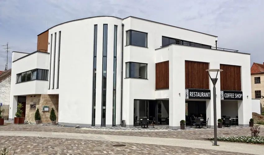 Hotel Viktria Srvr - Nyugdjas kedvezmnyes rak reggelis elltssal (1 jtl)