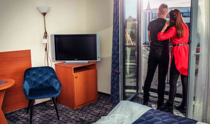 Hotel Viktria Srvr - Nyugdjas kedvezmnyes rak reggelis elltssal (1 jtl)