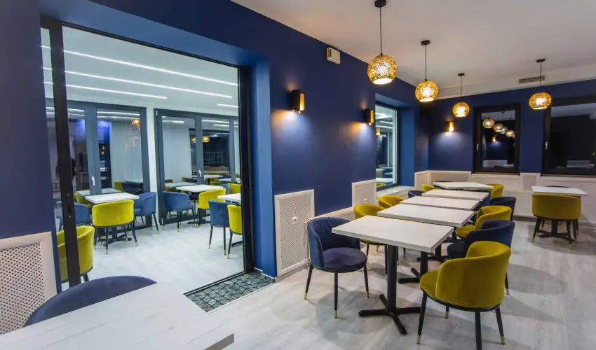 Hotel Viktria Srvr - Nyugdjas kedvezmnyes rak reggelis elltssal (1 jtl)