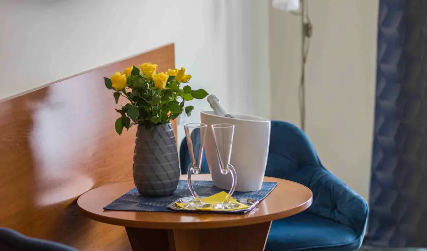 Hotel Viktria Srvr - Nyugdjas kedvezmnyes rak reggelis elltssal (1 jtl)