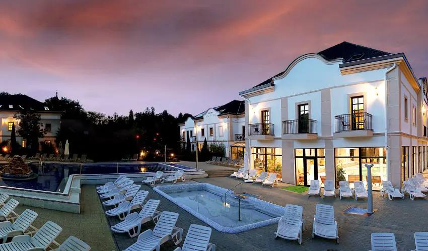 Hotel Villa V�lgy Eger - Szoba�rak f�lpanzi�s ell�t�ssal (min. 7 �j)