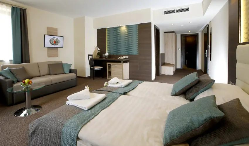 Hotel Villa V�lgy Eger - Szoba�rak f�lpanzi�s ell�t�ssal (min. 7 �j)