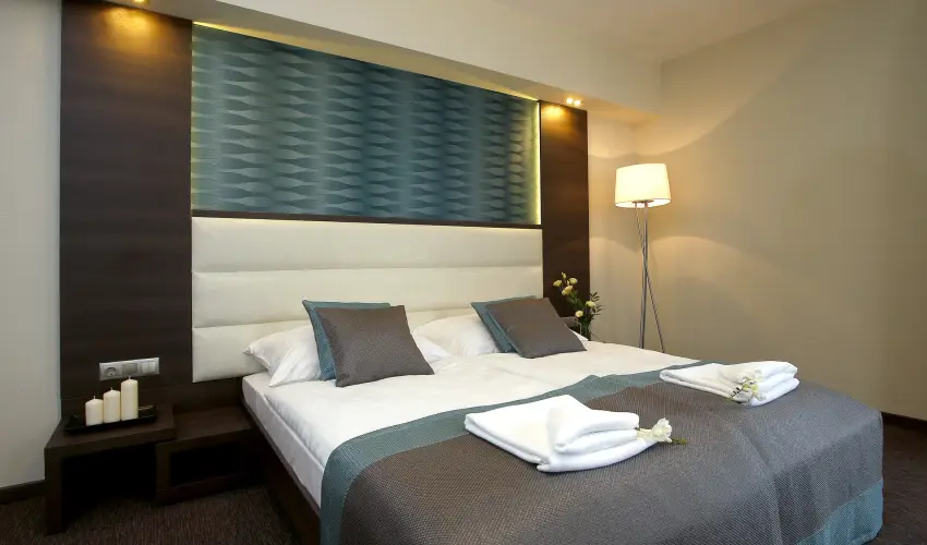 Hotel Villa V�lgy Eger - Szoba�rak f�lpanzi�s ell�t�ssal (min. 7 �j)