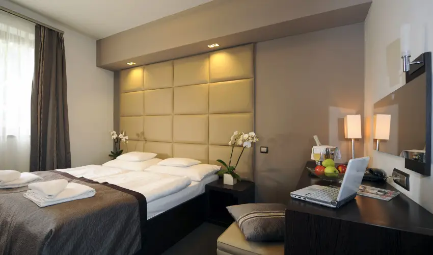 Hotel Villa V�lgy Eger - Szoba�rak f�lpanzi�s ell�t�ssal (min. 7 �j)