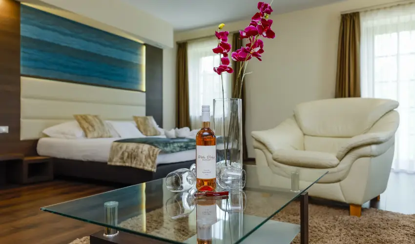Hotel Villa V�lgy Eger - Szoba�rak f�lpanzi�s ell�t�ssal (min. 7 �j)