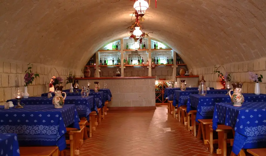 Hotel Villa V�lgy Eger - Szoba�rak f�lpanzi�s ell�t�ssal (min. 7 �j)