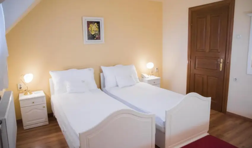 Hotel Vinum Wellness s Konferencia Hotel Kiskrs - Legjobb r (1 jtl)