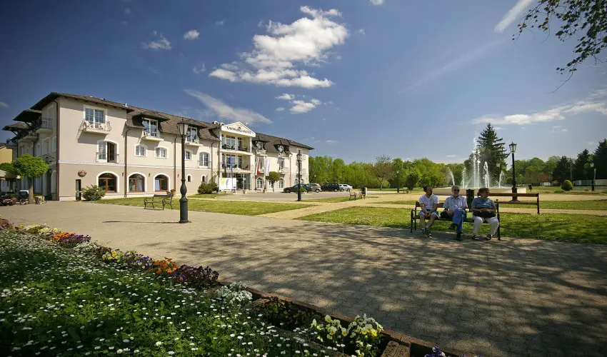 Hotel Xavin Harkny - Nyugdjas kedvezmnyes rak flpanzis elltssal (1 jtl)