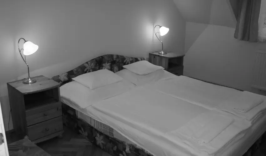 Therm�l Apartmanh�z Kom�rom - Nyugd�jas kedvezm�nyes �rak f�rd�bel�p�vel (1 �jt�l)