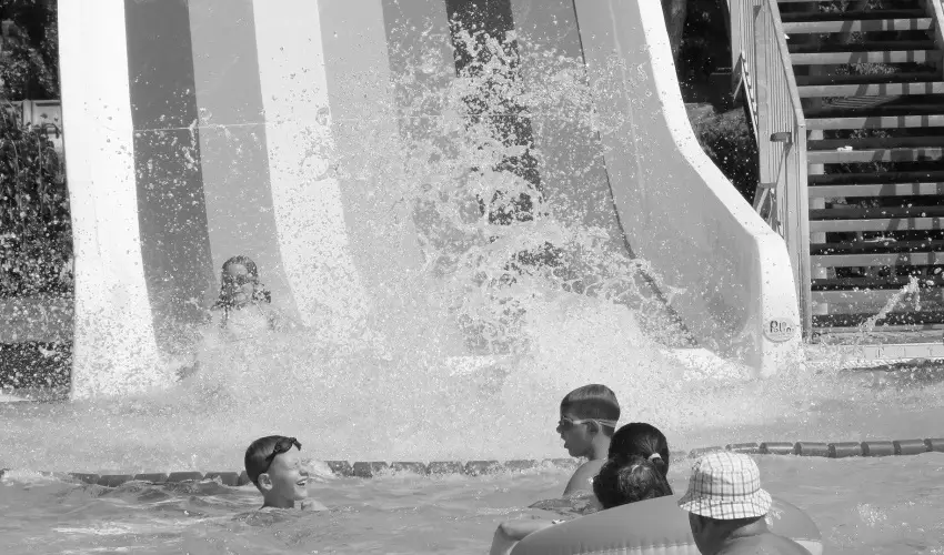 Therm�l Apartmanh�z Kom�rom - Nyugd�jas kedvezm�nyes �rak f�rd�bel�p�vel (1 �jt�l)