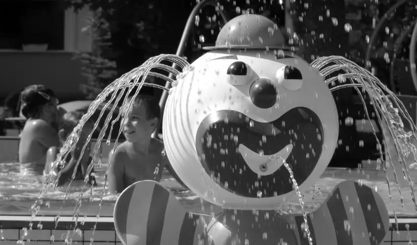 Therm�l Apartmanh�z Kom�rom - Nyugd�jas kedvezm�nyes �rak f�rd�bel�p�vel (1 �jt�l)