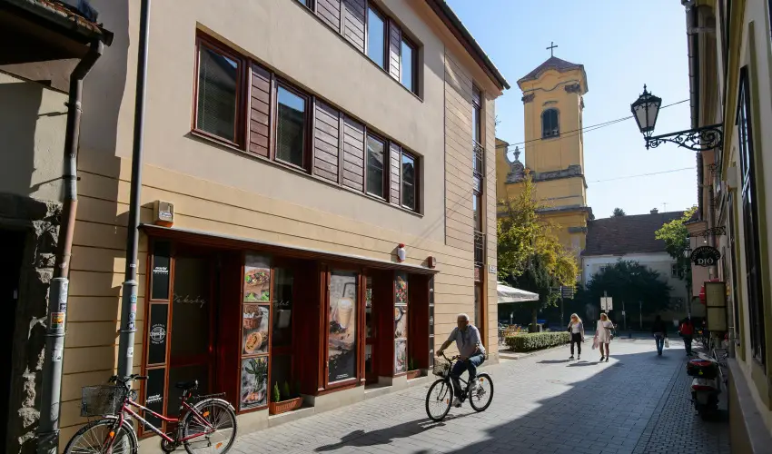 HR Apartmanhz Eger - Nyugdjas kedvezmnyes rak