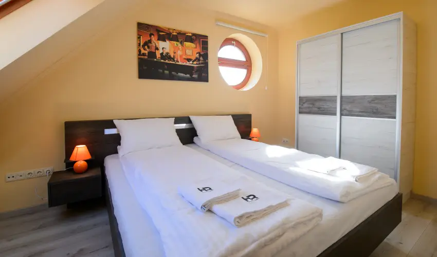 HR Apartmanhz Eger - Nyugdjas kedvezmnyes rak