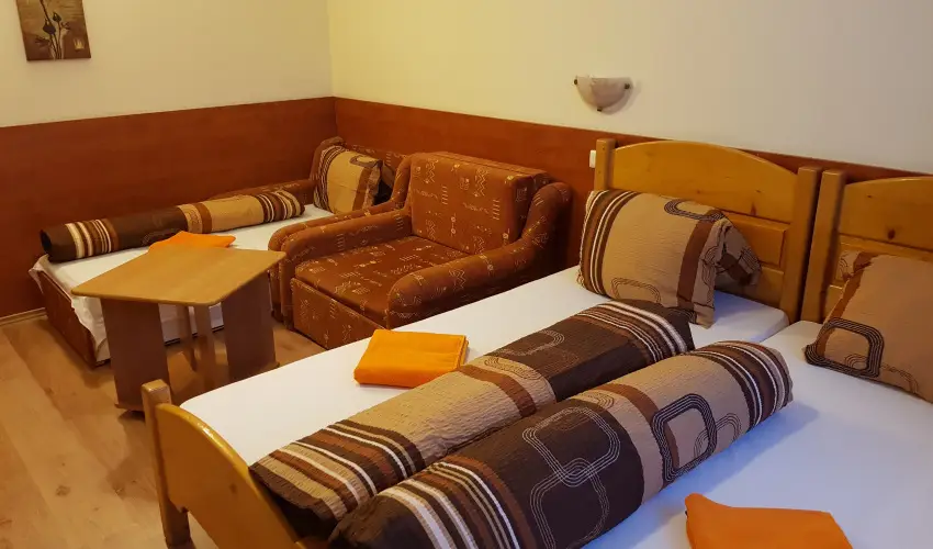 Hungria Panzi Miskolctapolca - Kikapcsolds Miskolctapolcn flpanzival (min. 2 j)