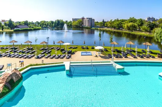 Hungarospa Thermal Hotel - Pr�mium ny�r f�rd�bel�p�vel (min. 2 �j)