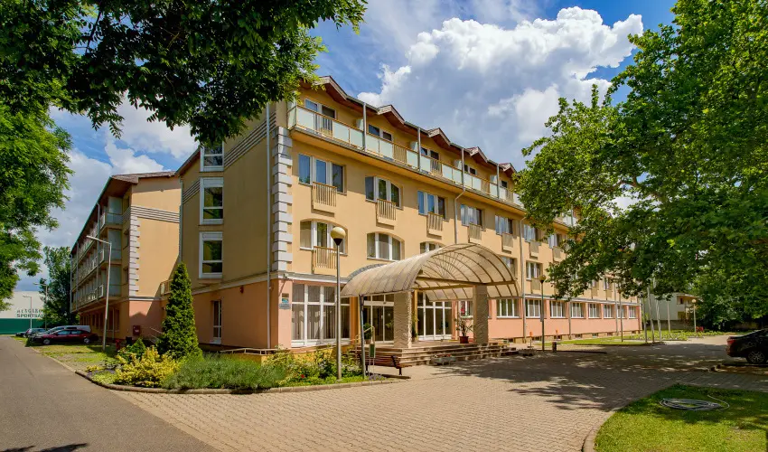 Hungarospa Thermal Hotel Hajdúszoboszló - Prémium nyár fürdőbelépővel (min. 2 éj)