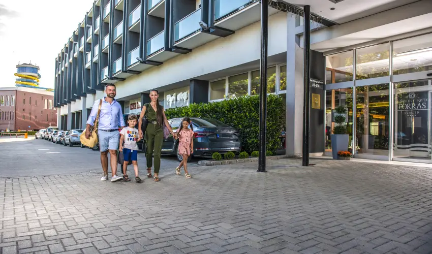 Hunguest Szeged (korábbi Forrás) Szeged - Fergeteges csobbanás fürdőbelépővel(1 éjtől)