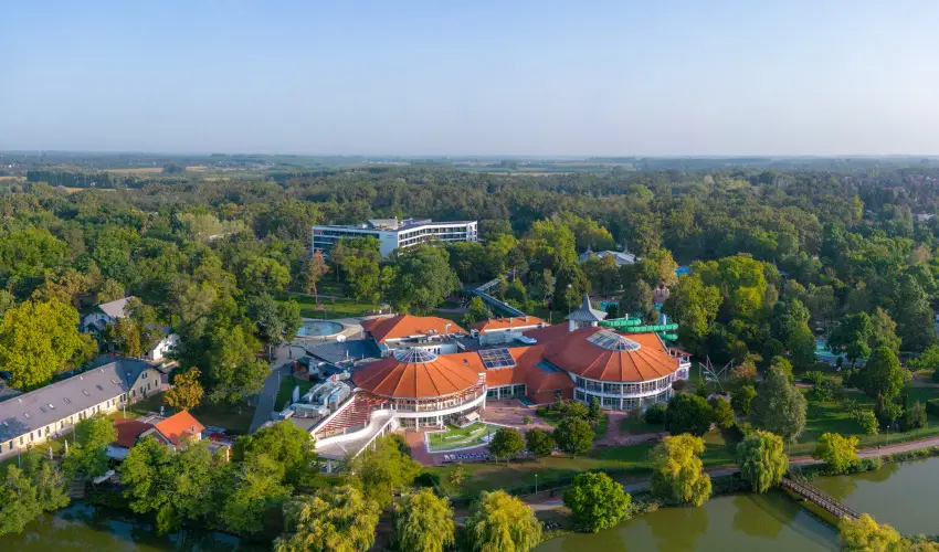 Hunguest Hotel Sóstó Nyíregyháza - Sóstó - Legjobb ár fürdőbelépővel (min. 2 éj)