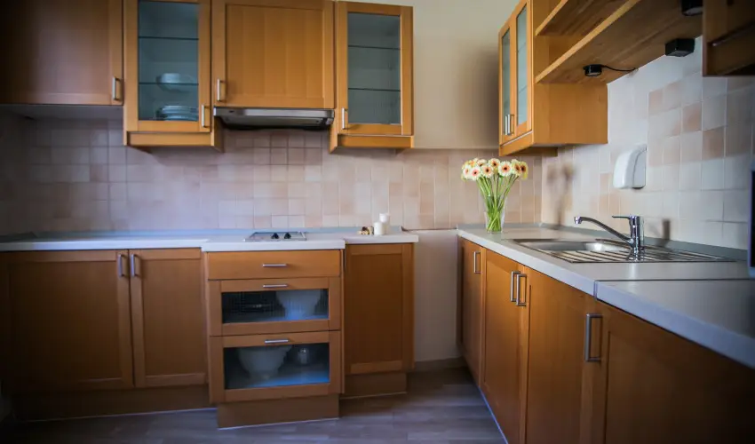 Imola Udvarhz Eger - Nyugdjas kedvezmnyes rak reggelis elltssal (1 jtl)