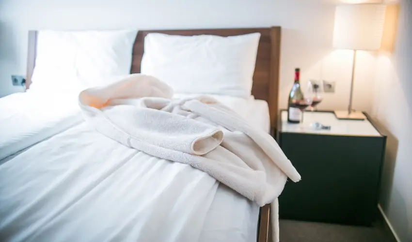 Imola Udvarhz Eger - Nyugdjas kedvezmnyes rak reggelis elltssal (1 jtl)