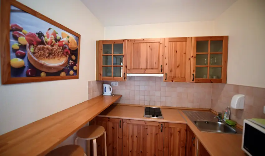 Imola Udvarhz Eger - Nyugdjas kedvezmnyes rak reggelis elltssal (1 jtl)