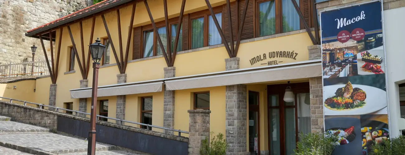 Imola Udvarhz Eger - Nyugdjas kedvezmnyes rak reggelis elltssal (1 jtl)
