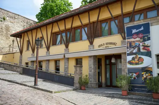 Imola Udvarhz - Nyugdjas kedvezmnyes rak reggelis elltssal (1 jtl)