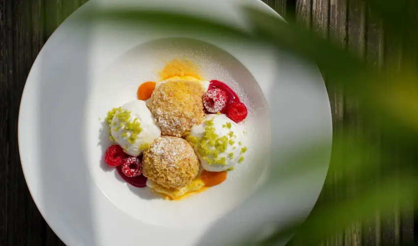 Imola Udvarhz Eger - Nyugdjas kedvezmnyes rak reggelis elltssal (1 jtl)