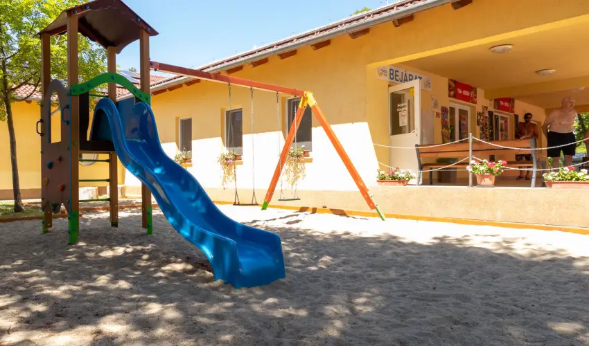 Hotel Imperial Gyógyszálló Kiskőrös - Nyugdíjas kedvezményes árak reggelis ellátással (1 éjtől)