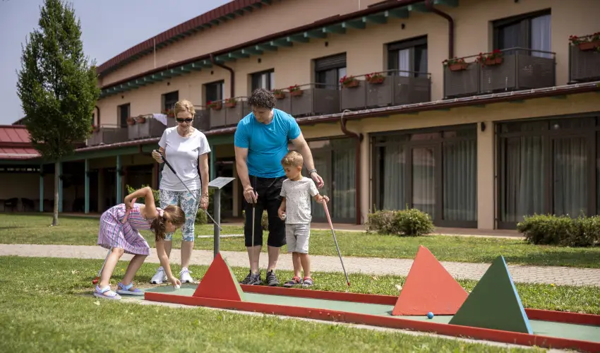 Vulkán Wellness Hotel és Kemping Celldömölk - Nyugdíjas kedvezményes ár félpanzióval, fürdőhasználattal (min. 4 éj)
